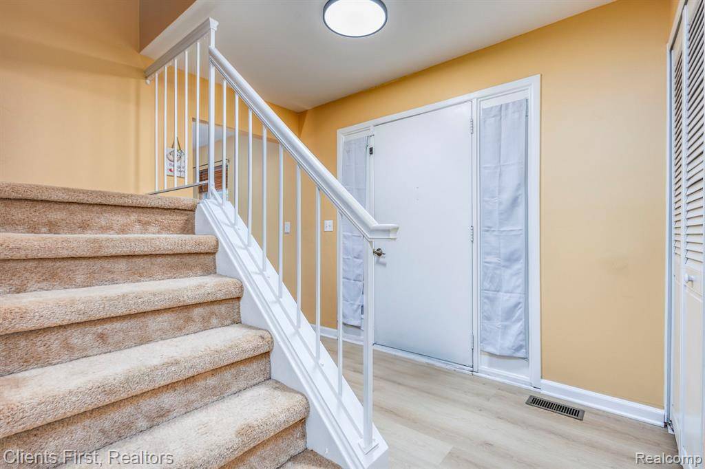 Northville, MI 48167,20809 W Glen Haven Circle