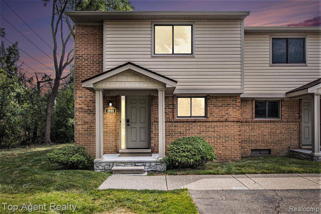 Troy, MI 48084,3990 Old Creek Road