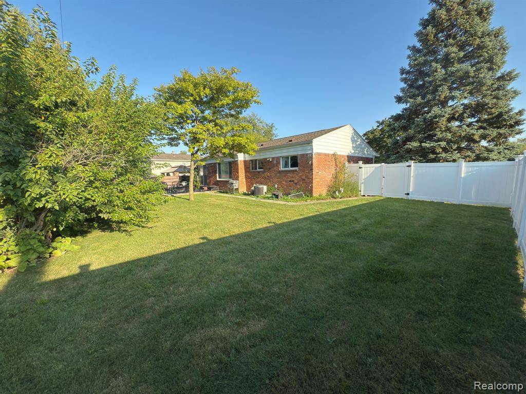 Dearborn Heights, MI 48127,25896 Cherry Hill Road