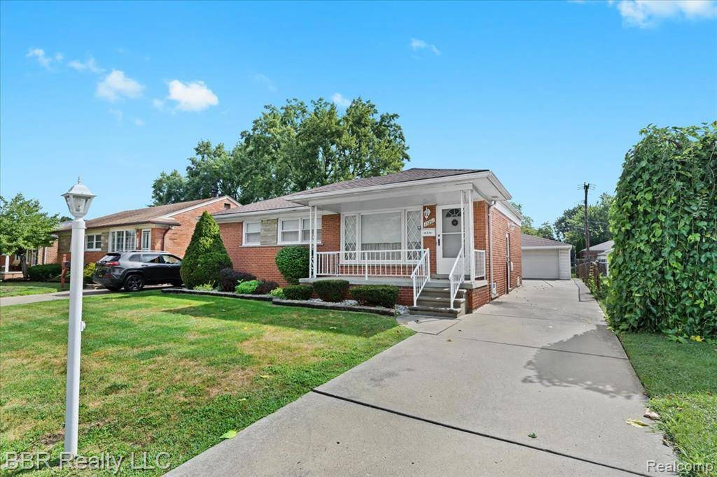 Southgate, MI 48195,15761 Richmond Street