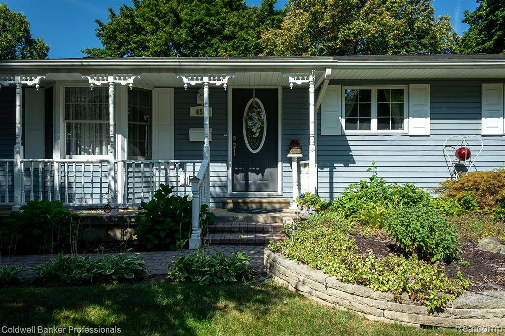 Lake Orion Vlg, MI 48362,451 Hauxwell Drive