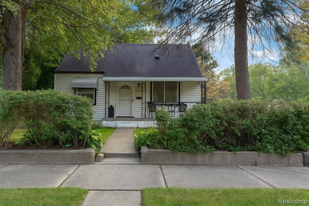Detroit, MI 48219,17465 Fenton Street