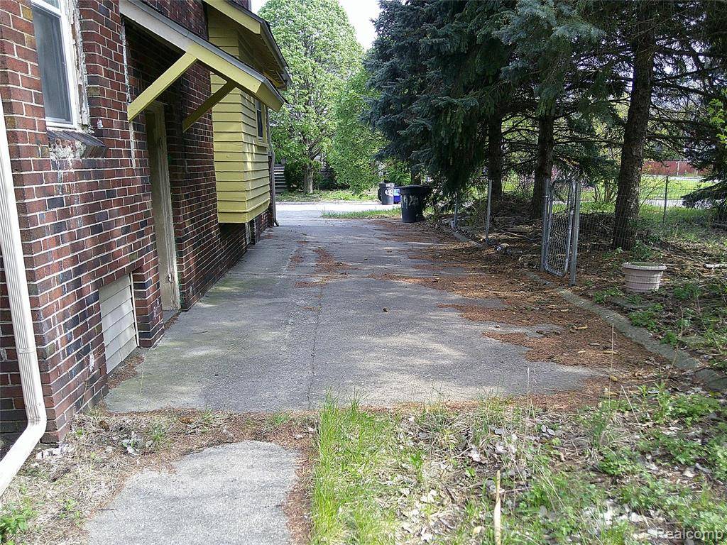 Detroit, MI 48202,419 King Street