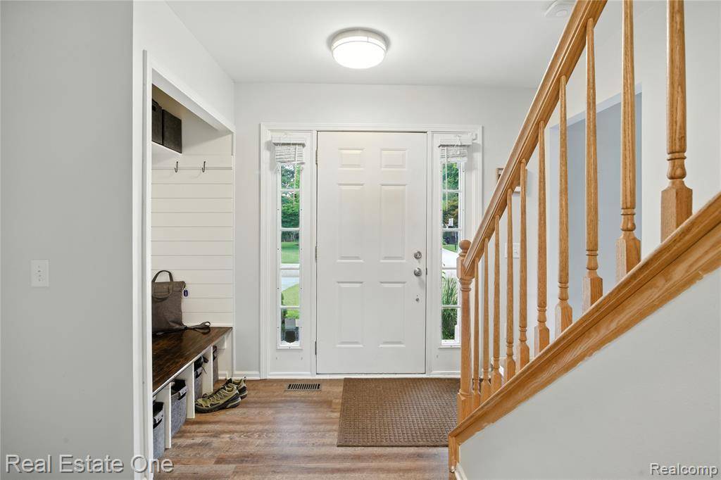 West Bloomfield Twp, MI 48324,7335 Willow Oak Drive