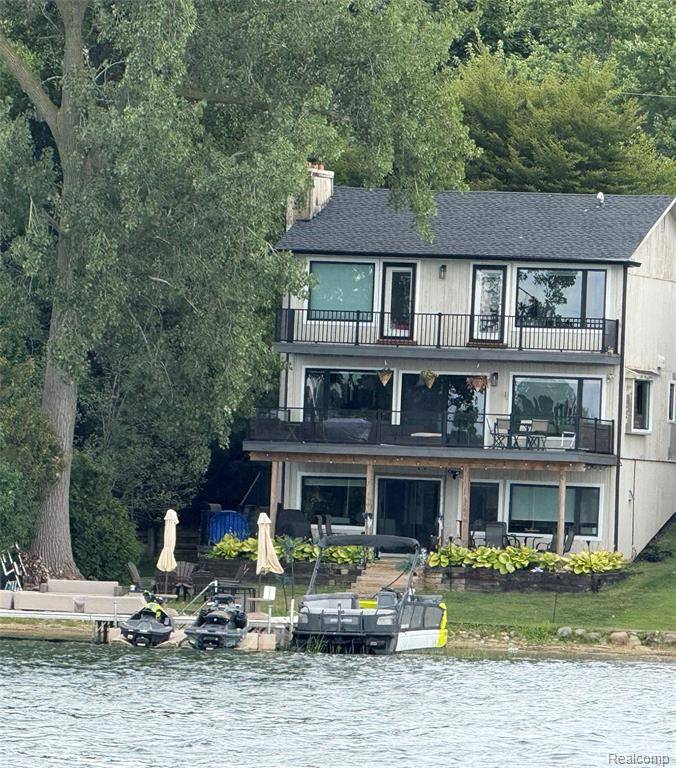 West Bloomfield Twp, MI 48323,5494 Putnam Drive