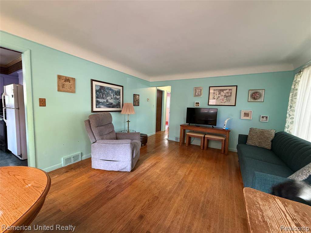 Redford Twp, MI 48239,14041 Minock Drive
