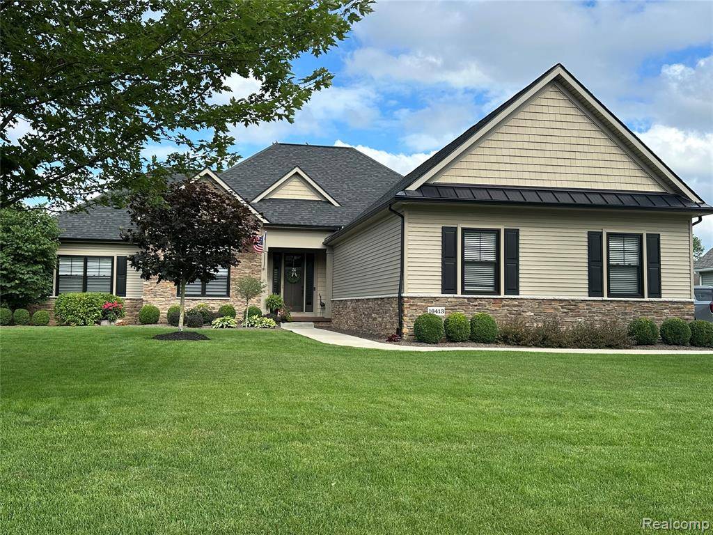 Fenton, MI 48430,16413 Carrie Lane