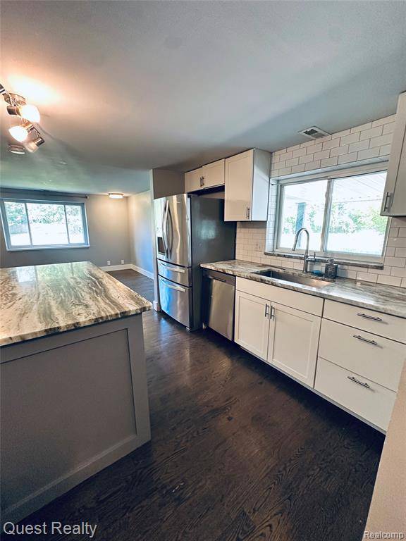 Rochester Hills, MI 48309,2889 Alexander Avenue