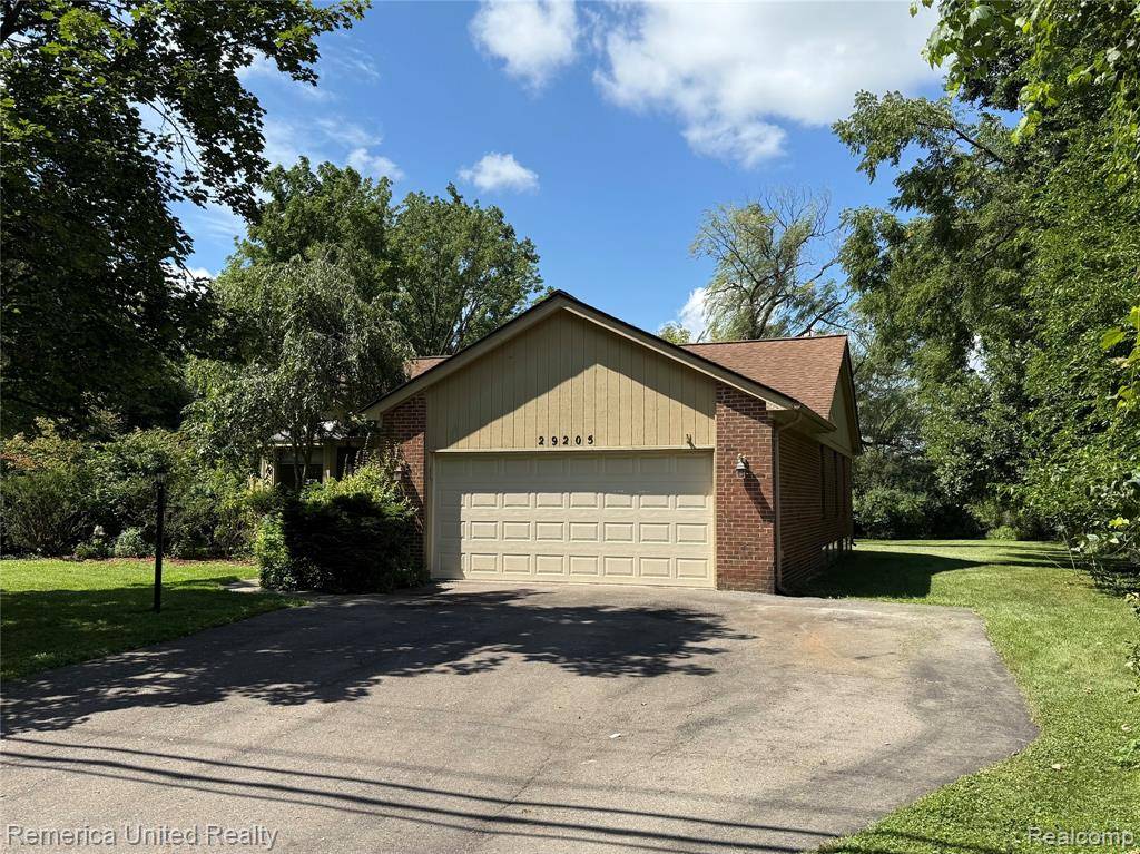 Farmington, MI 48334,29205 Greening Street