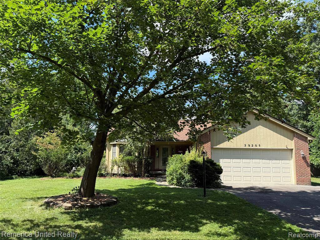 Farmington, MI 48334,29205 Greening Street