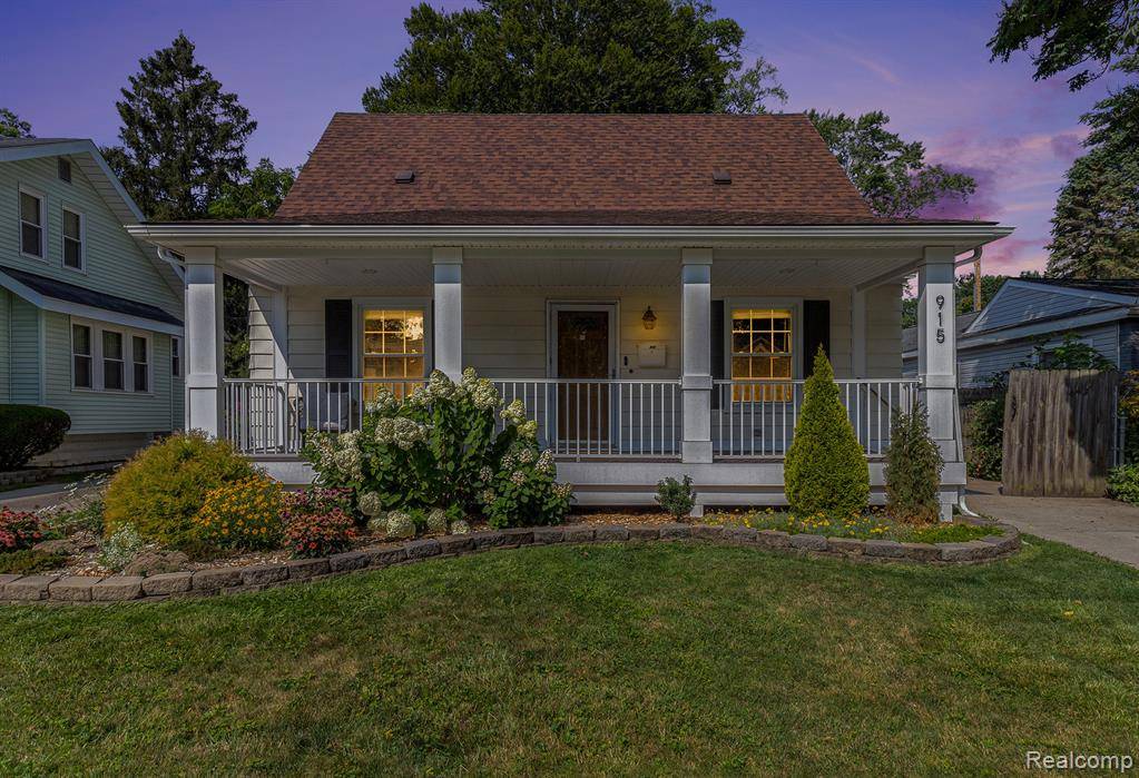 Royal Oak, MI 48067,915 N Altadena Avenue