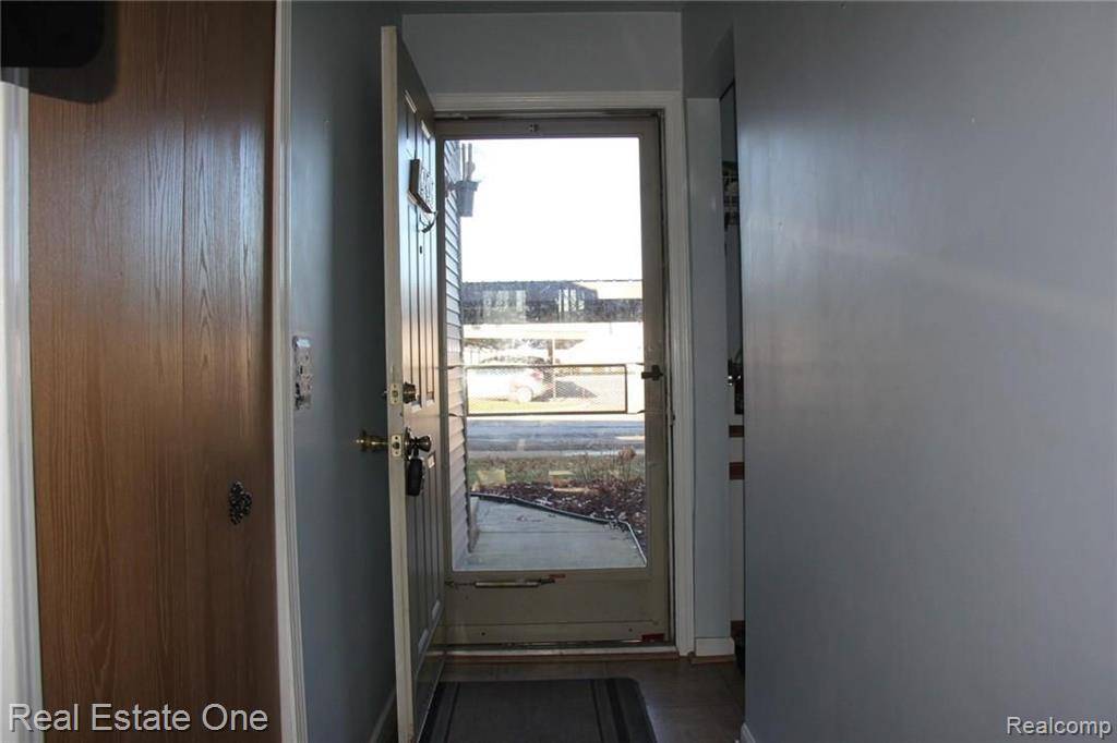 Canton Twp, MI 48187,42493 LILLEY POINTE Drive