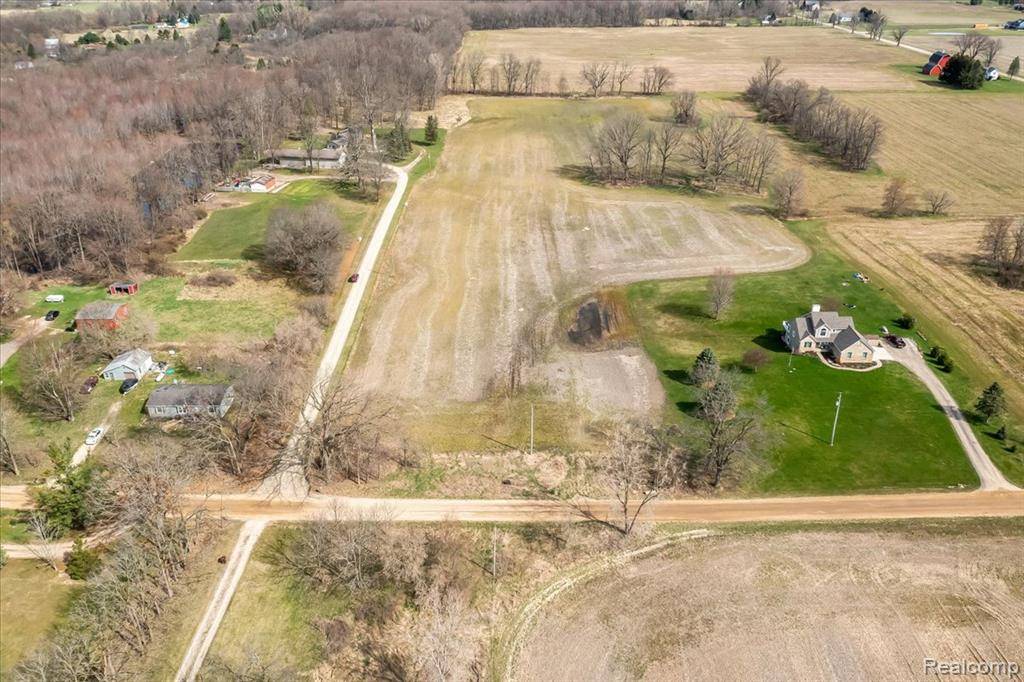 Howell, MI 48855,N Schrepfer Road