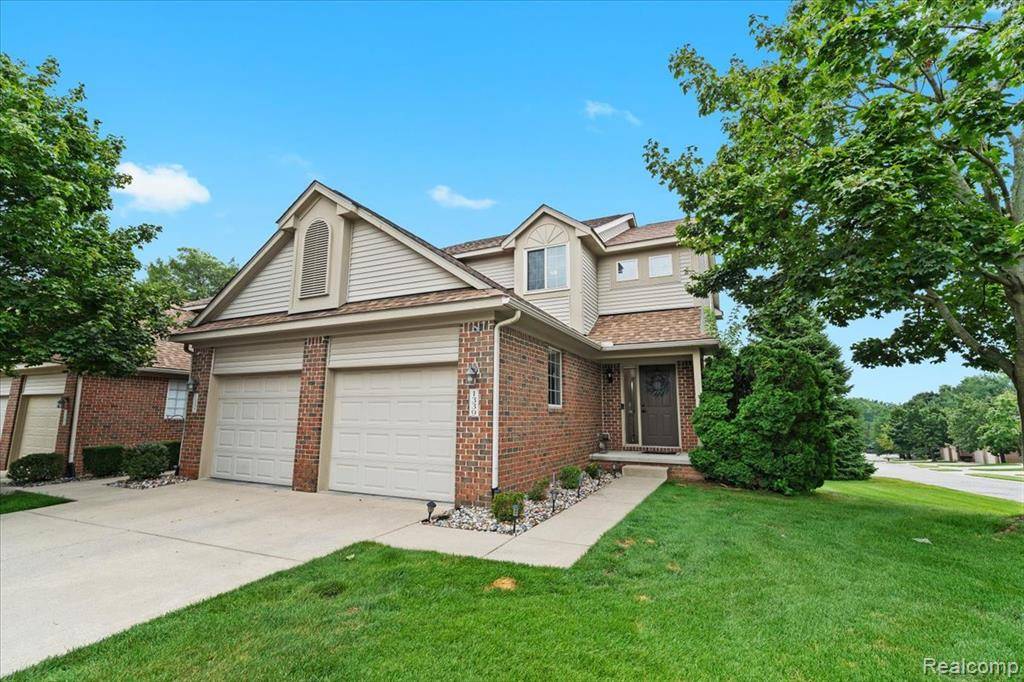 Waterford Twp, MI 48327,1339 Azalea Lane