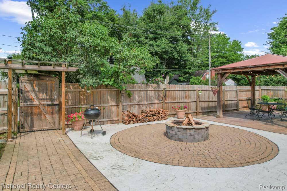 Redford Twp, MI 48239,26765 Lyndon