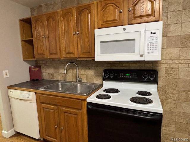Waterford Twp, MI 48329,2619 Bender Avenue