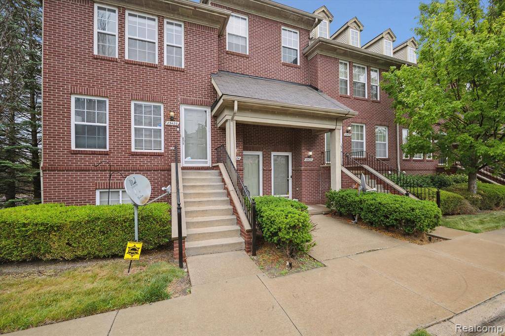 Southfield, MI 48075,23424 Grayson Drive