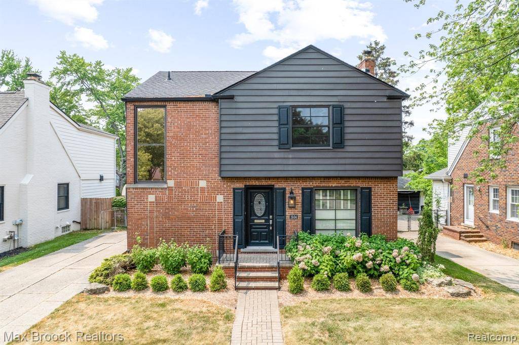 Birmingham, MI 48009,1934 BIRMINGHAM Boulevard