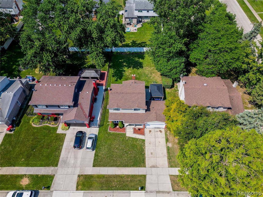 Southfield, MI 48076,27451 Selkirk Street