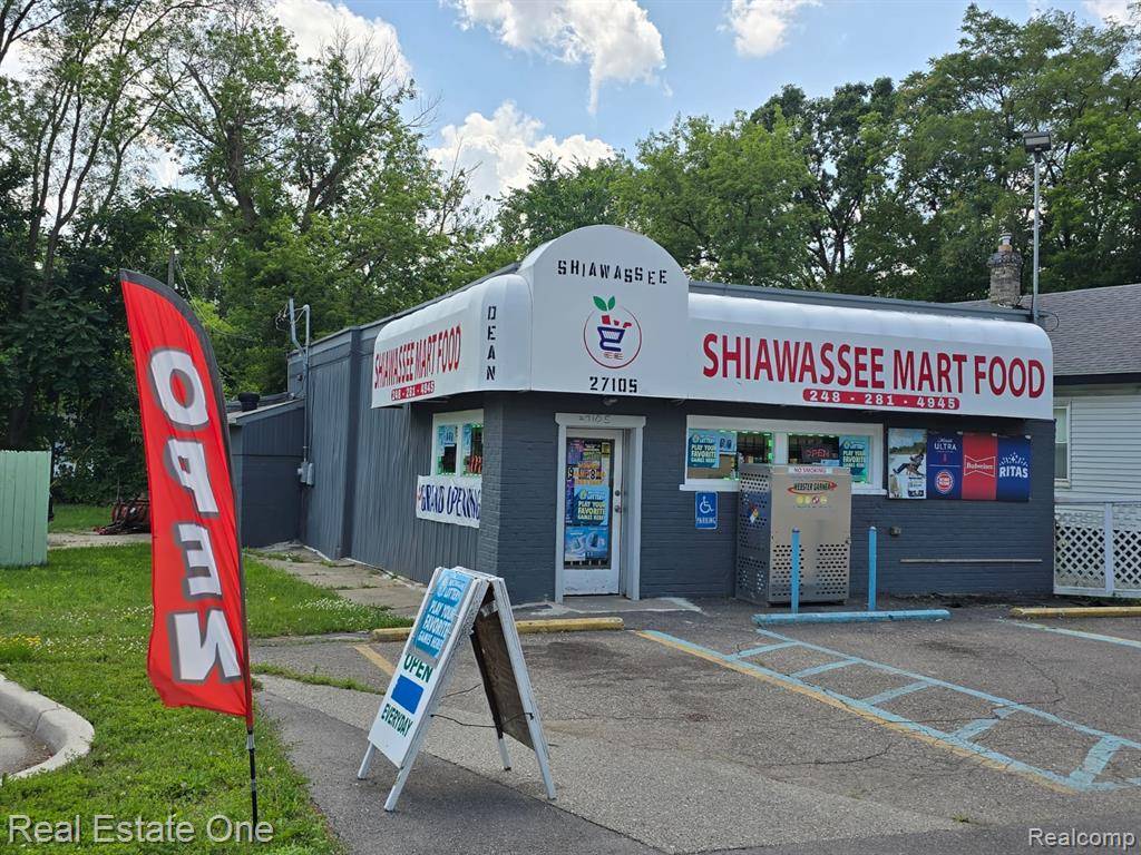 Southfield, MI 48033,27105 Shiawassee Road