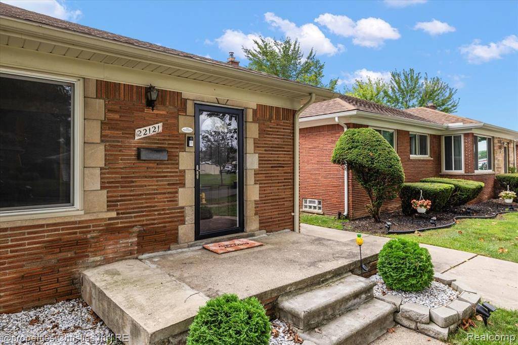 Oak Park, MI 48237,22121 Westhampton Street