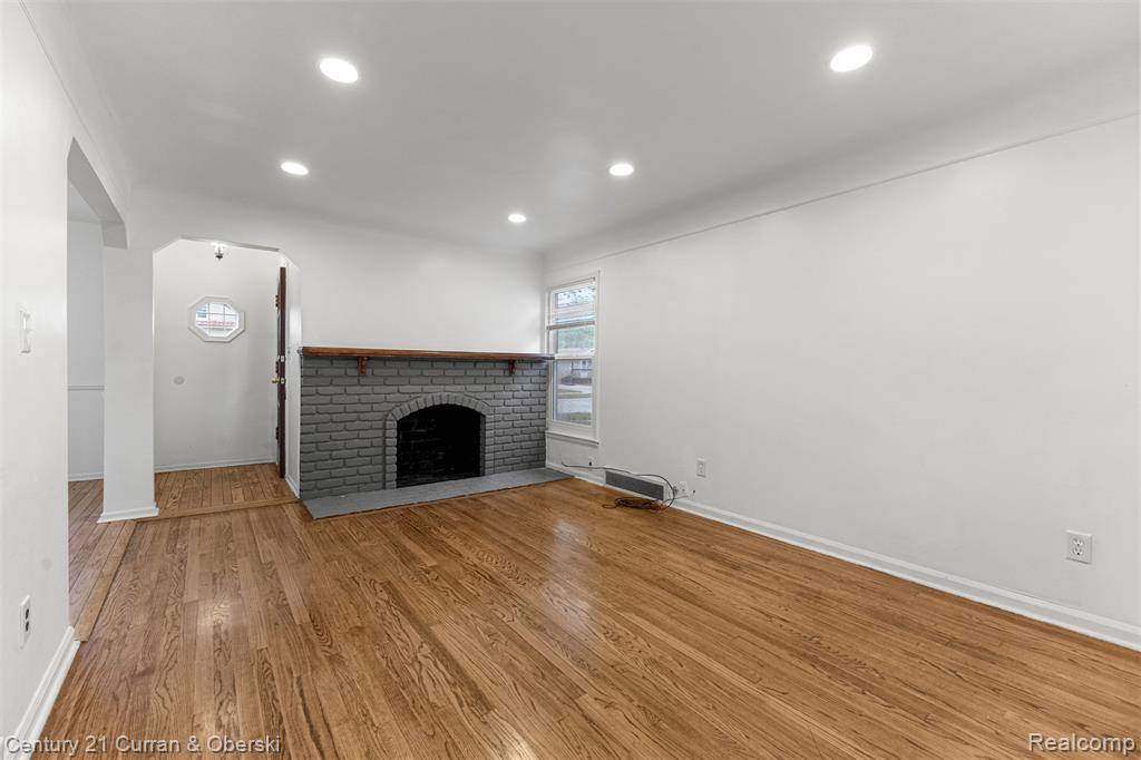 Allen Park, MI 48101,17261 Anne Avenue