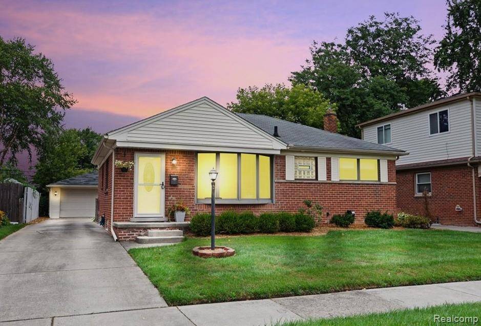 Royal Oak, MI 48073,112 Jeffrey Avenue