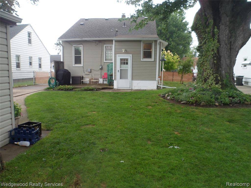 St. Clair Shores, MI 48081,27941 Florence Street