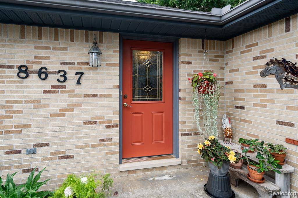 White Lake Twp, MI 48386,8637 Brazos Court