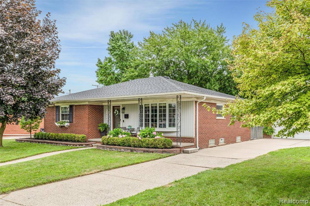 Livonia, MI 48154,31439 Scone Street