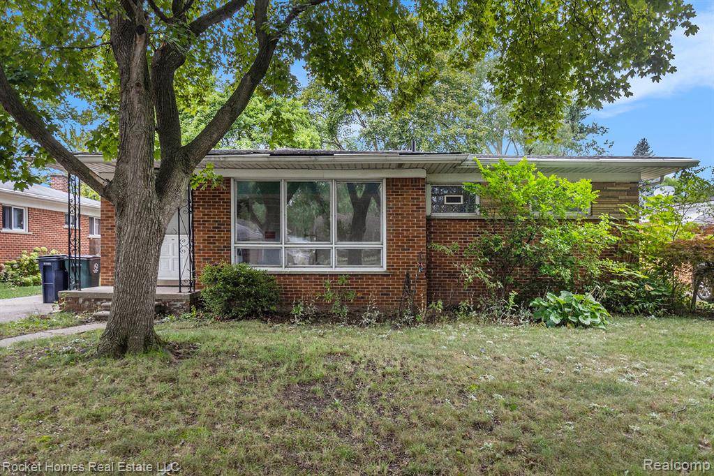 Royal Oak, MI 48073,915 Englewood Avenue