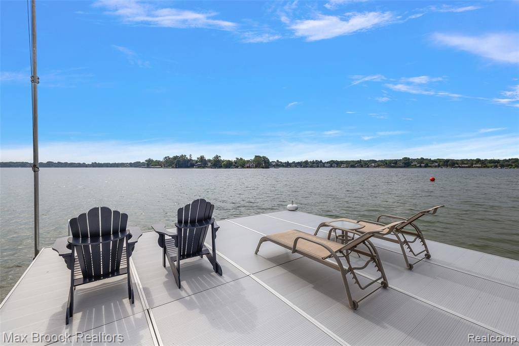 West Bloomfield Twp, MI 48324,3642 Orchard Lake Road