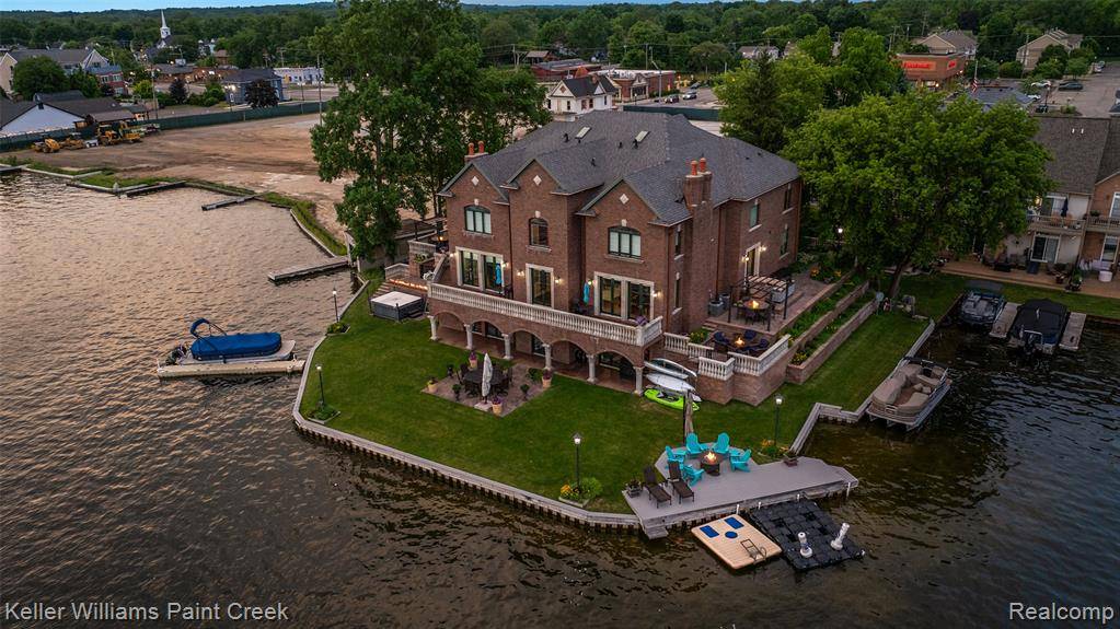 Lake Orion Vlg, MI 48362,328 S Broadway Street