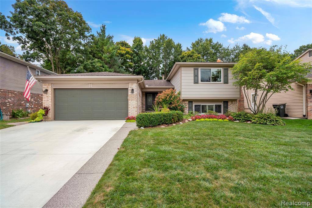 Canton Twp, MI 48187,41961 Saltz Road