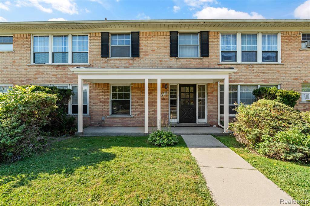 Royal Oak, MI 48073,2503 W 13 Mile Road 18