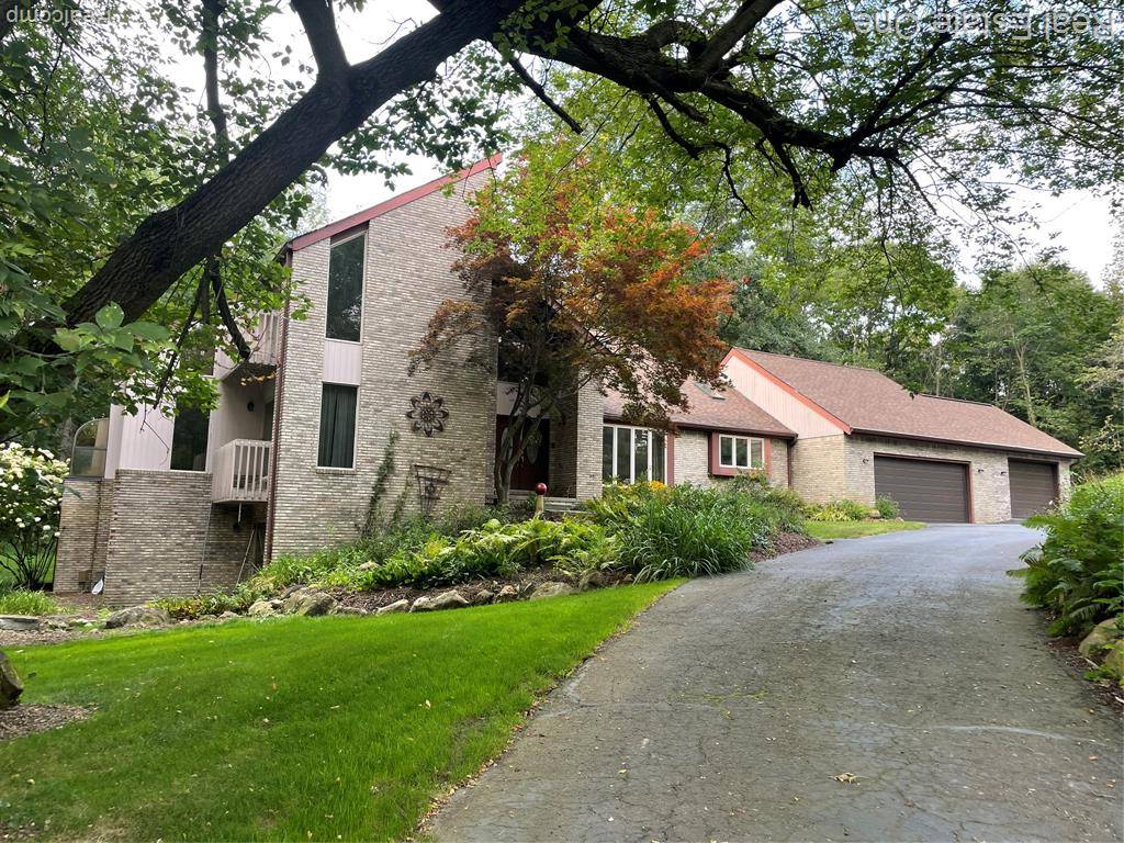 Milford Twp, MI 48380,2862 FOXFIRE Drive