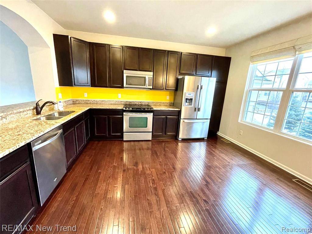 Novi, MI 48377,44600 ELLERY Lane
