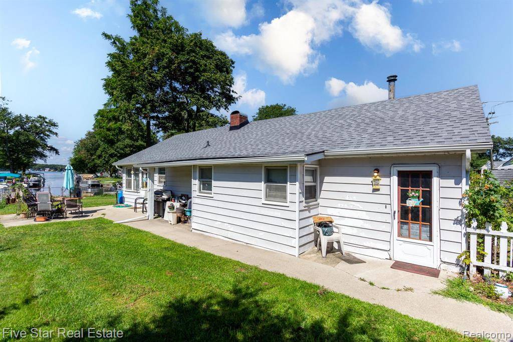 Commerce Twp, MI 48382,8294 Lagoon Street