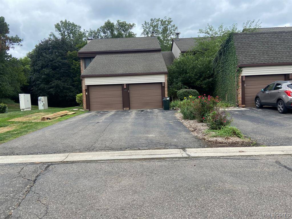 West Bloomfield Twp, MI 48323,4411 Laurel Club Circle 1