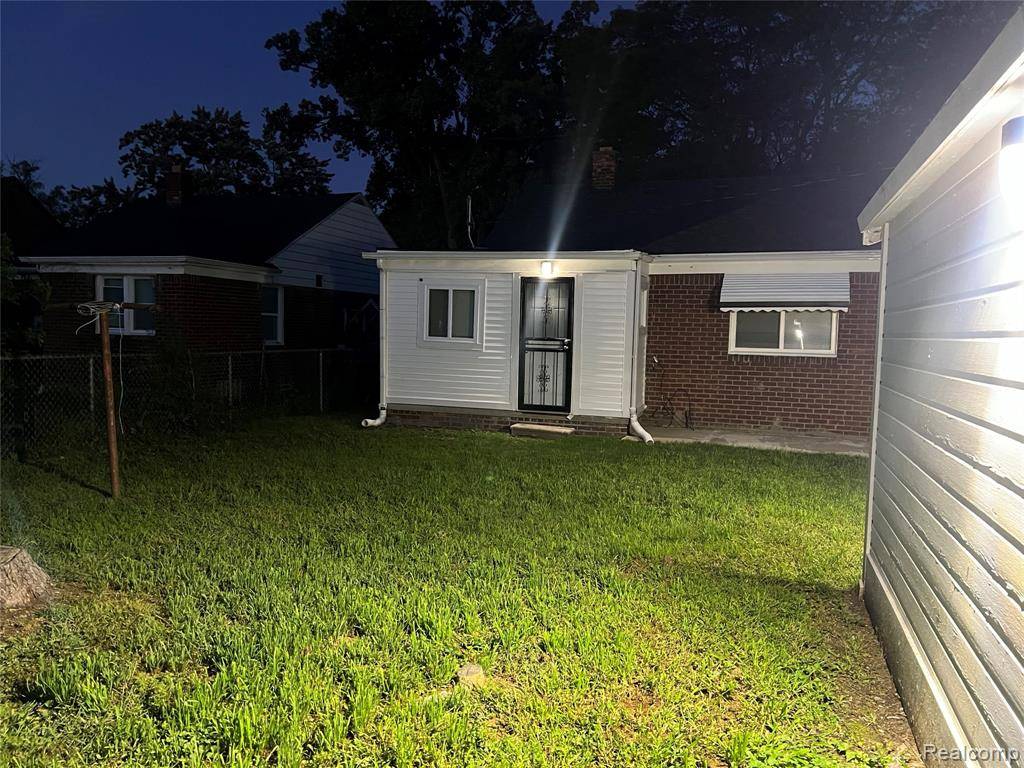 Detroit, MI 48235,18911 Oakfield Street