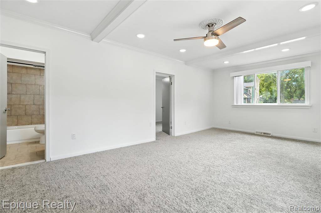 Ypsilanti, MI 48198,414 Oak