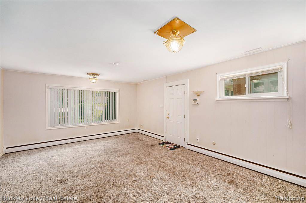 West Bloomfield Twp, MI 48323,4212 Greendale Avenue