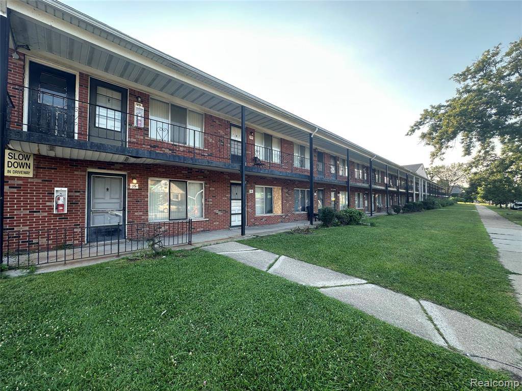 Detroit, MI 48224,4535 Cadieux # 18, 22, 42