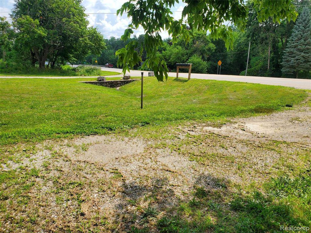 Dewitt, MI 48820,11549 S Us Highway 27