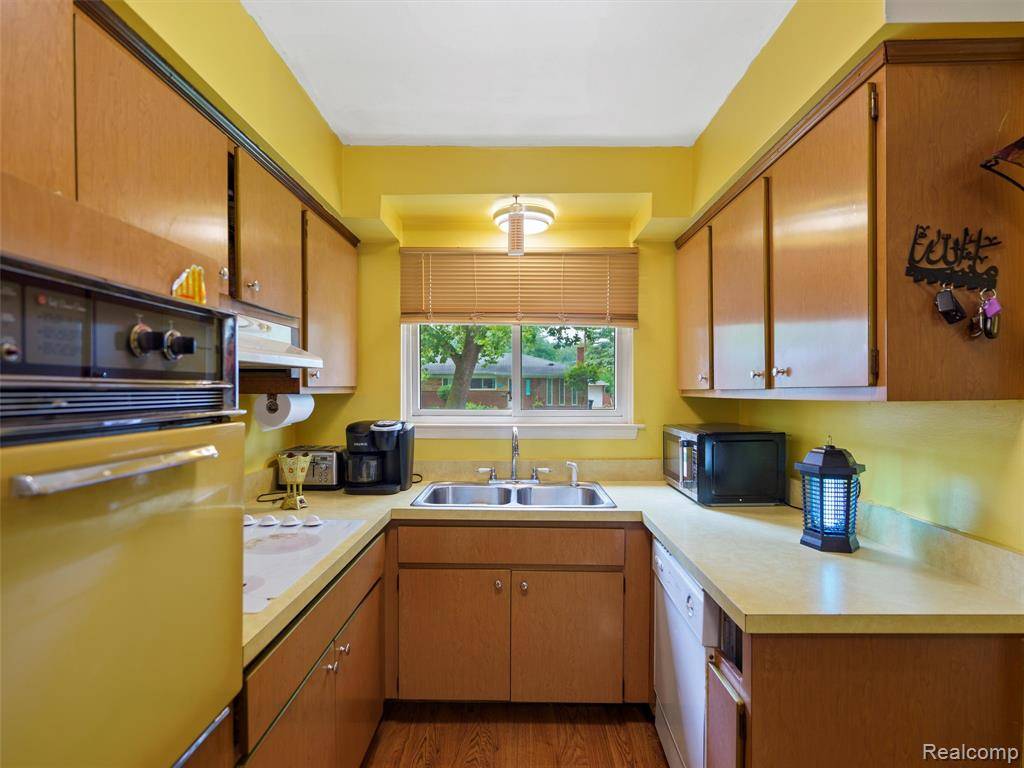 Livonia, MI 48154,29103 Barkley Street