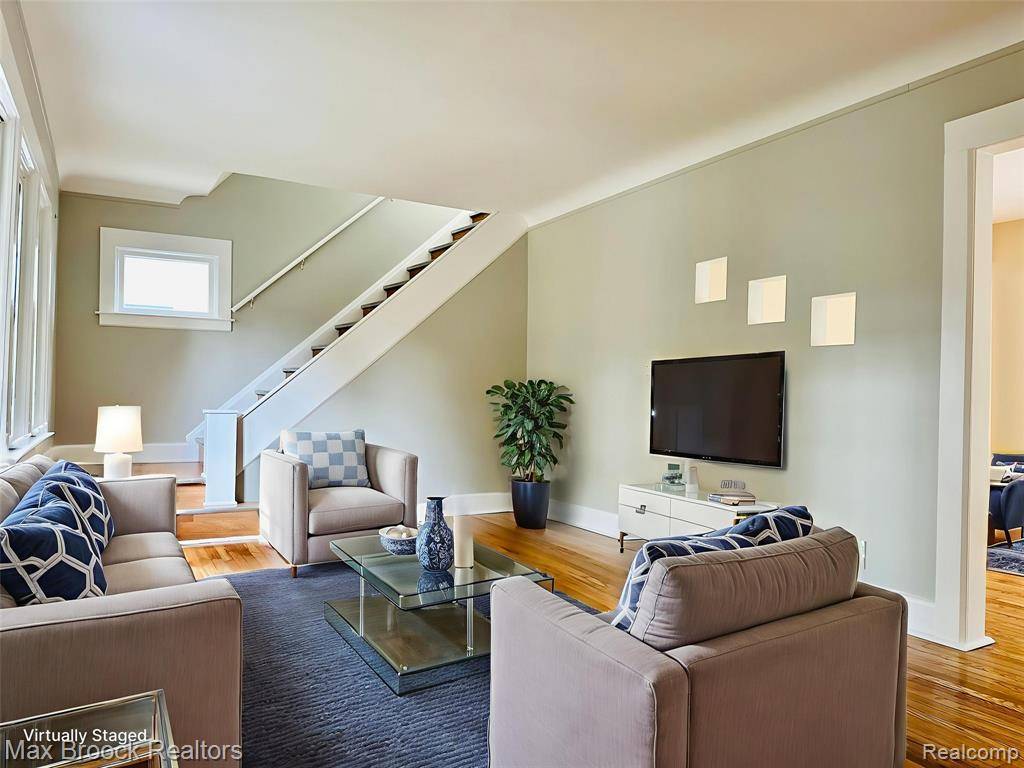 Royal Oak, MI 48067,531 Gardenia Avenue