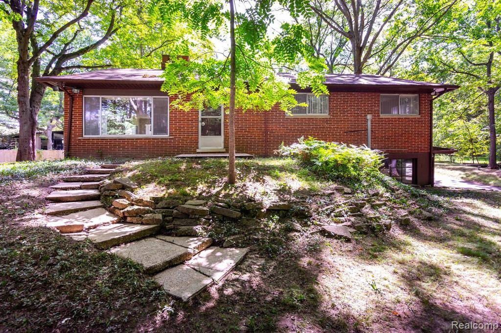 Southfield, MI 48075,20860 McClung Avenue