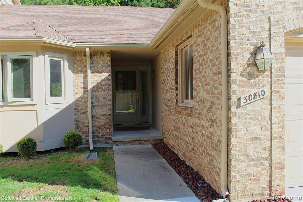 Farmington, MI 48336,30810 Misty Pines Drive 13