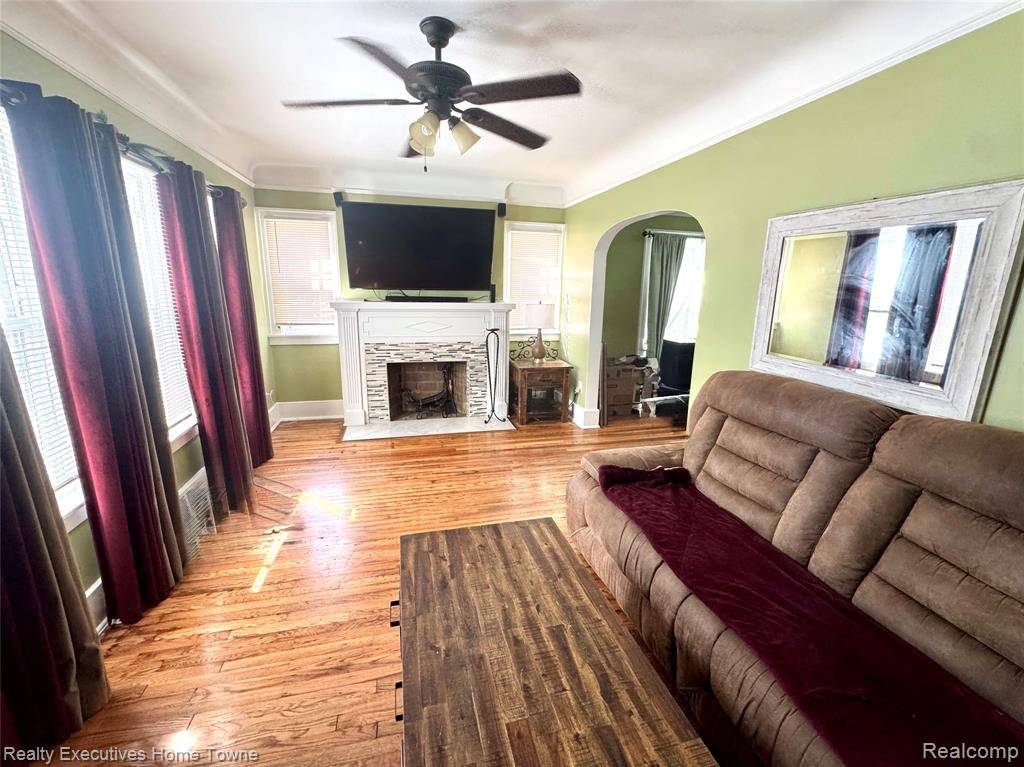 Pontiac, MI 48315,129 Osceola Drive
