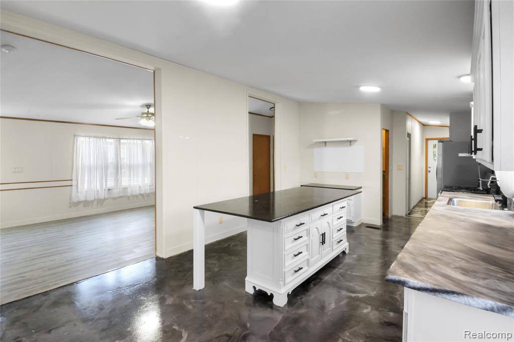 Huron Twp, MI 48134,28690 Parkview